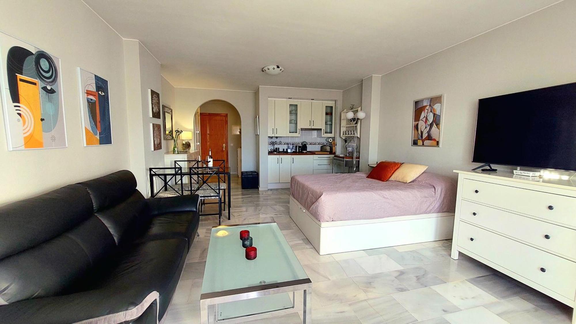 Estudio Pasodoble. Pueblo Evita Benalmadena Bagian luar foto